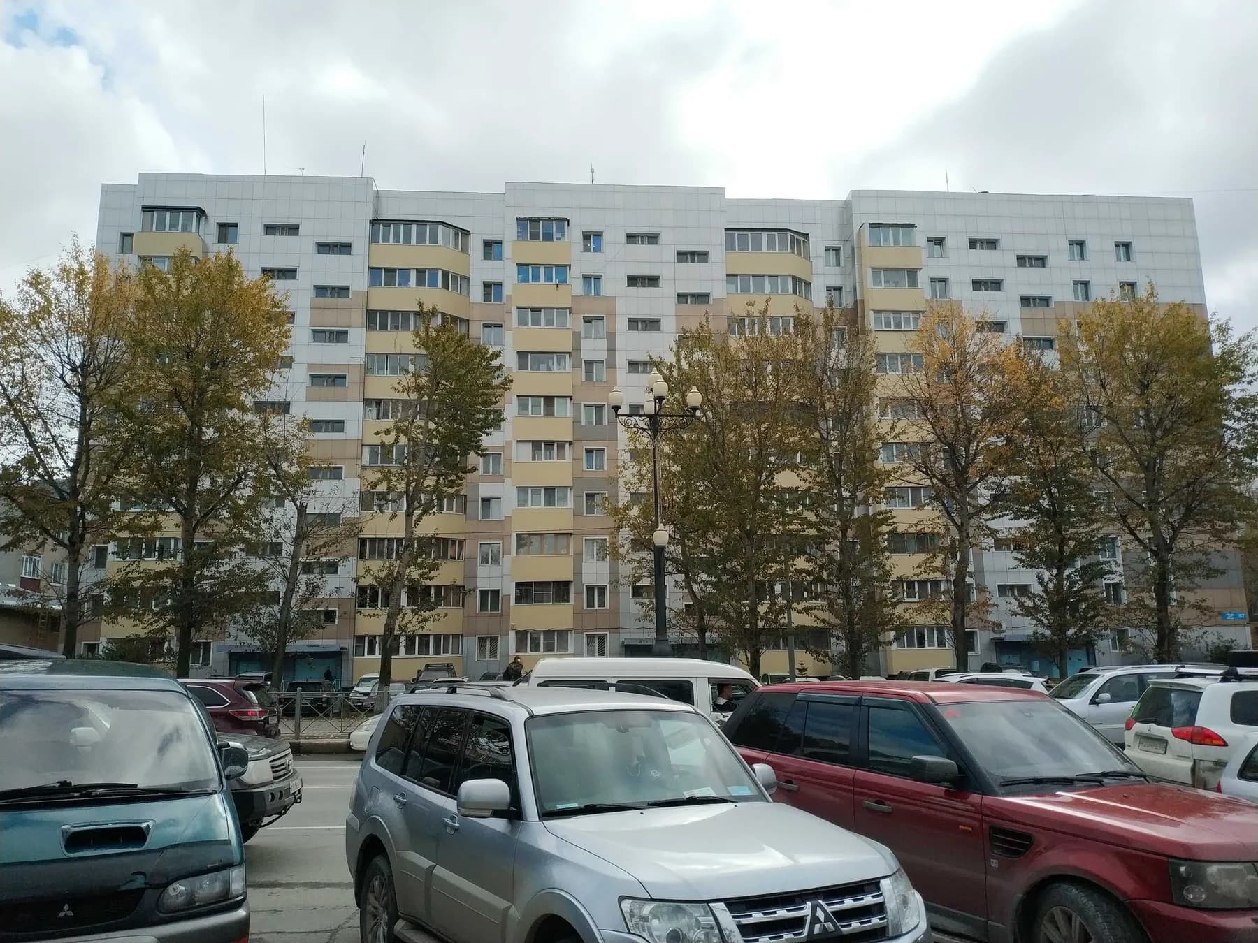 Фасад жилого дома на пр-т. Победы